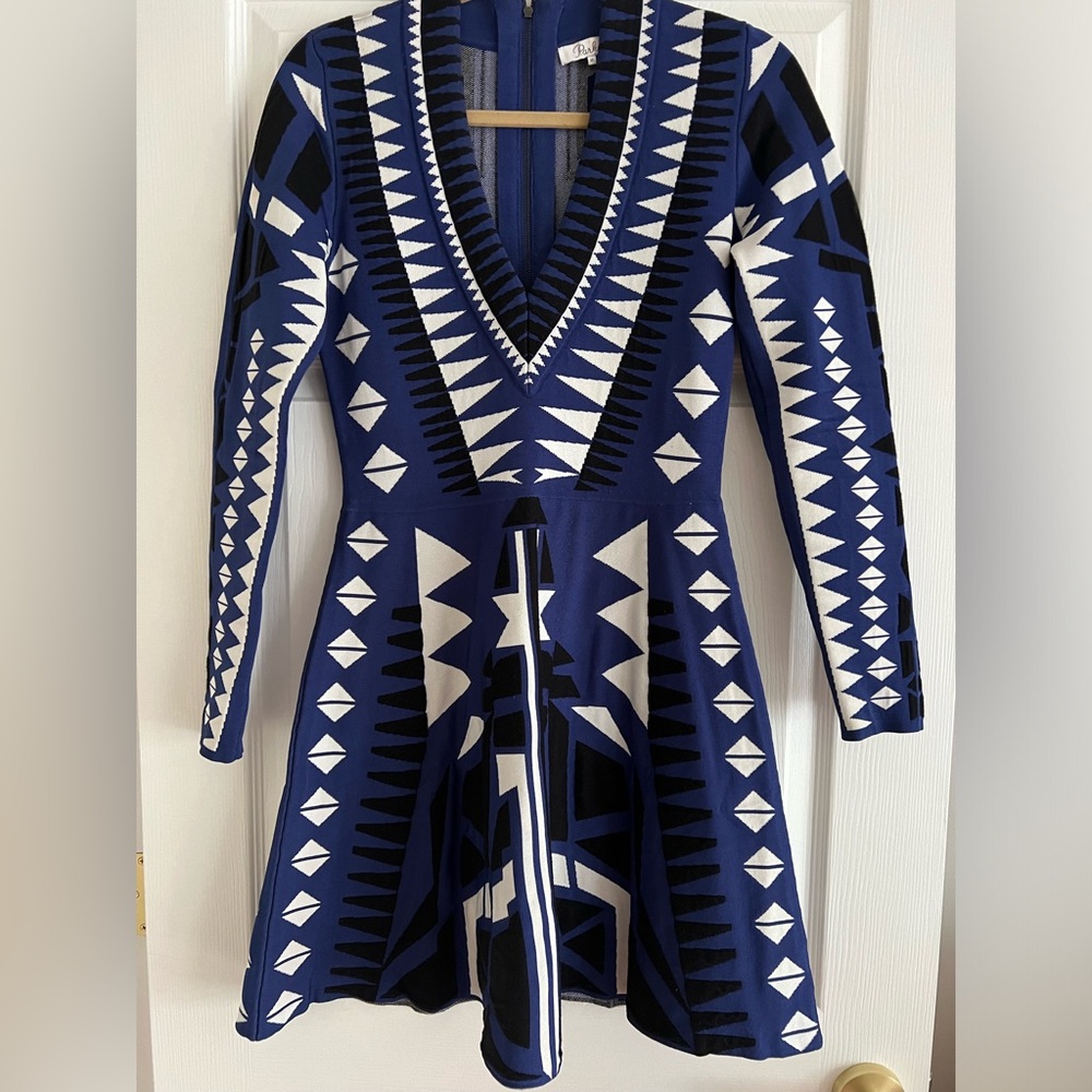 Parker long sleeve printed dress size M